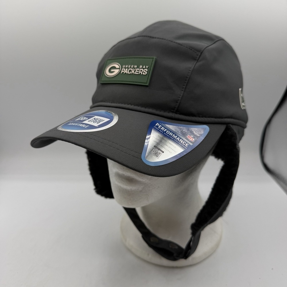 New Era Green Bay Packers NFL 2025 Sideline Dog Ear Cold Weather‎ Winter Hat Cap